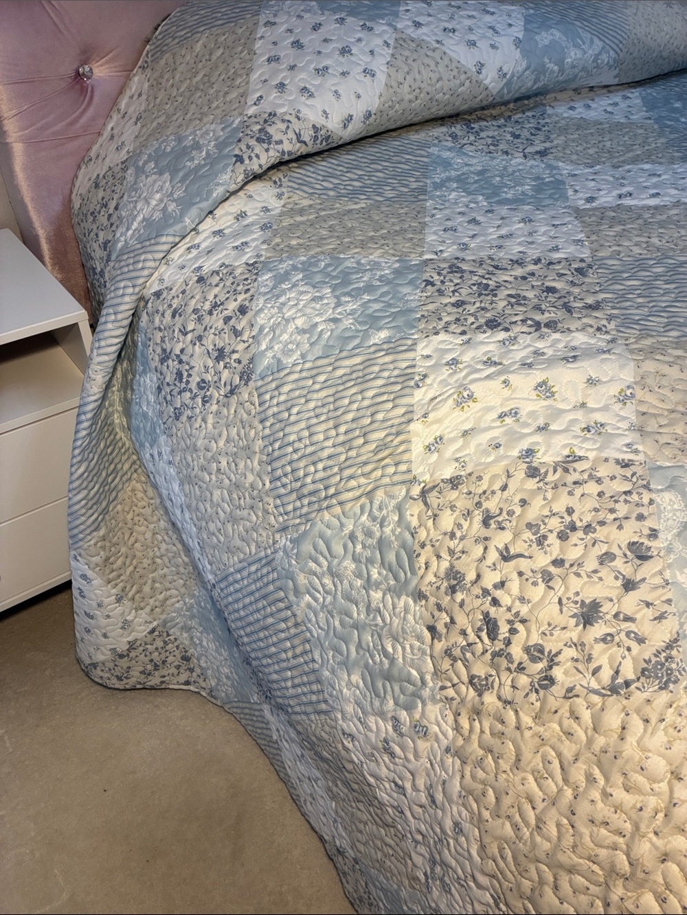 Classic Patchwork Quilted Bedspread in Soft Blue and Cream - Picture 6 of 13